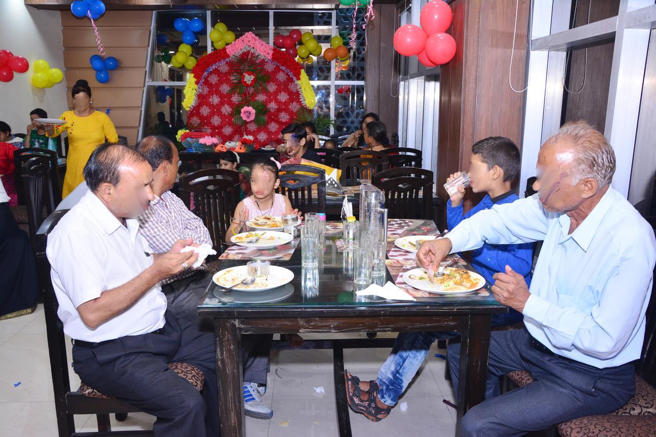 Hotel Devbhoomi Inn Rishikesh Ngoại thất bức ảnh