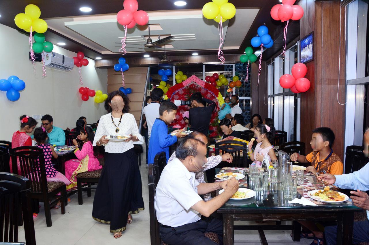 Hotel Devbhoomi Inn Rishikesh Ngoại thất bức ảnh