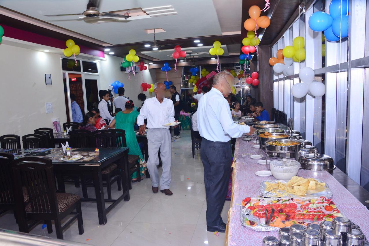Hotel Devbhoomi Inn Rishikesh Ngoại thất bức ảnh