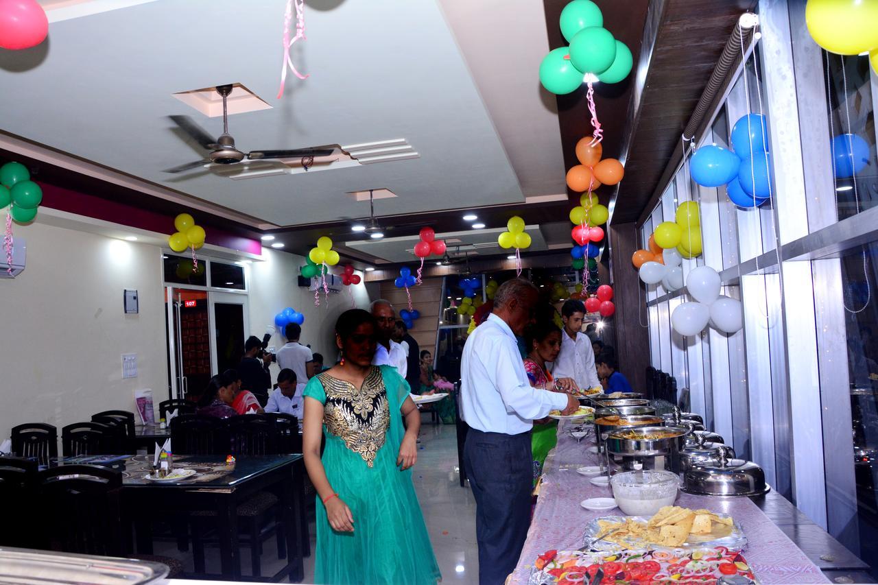 Hotel Devbhoomi Inn Rishikesh Ngoại thất bức ảnh